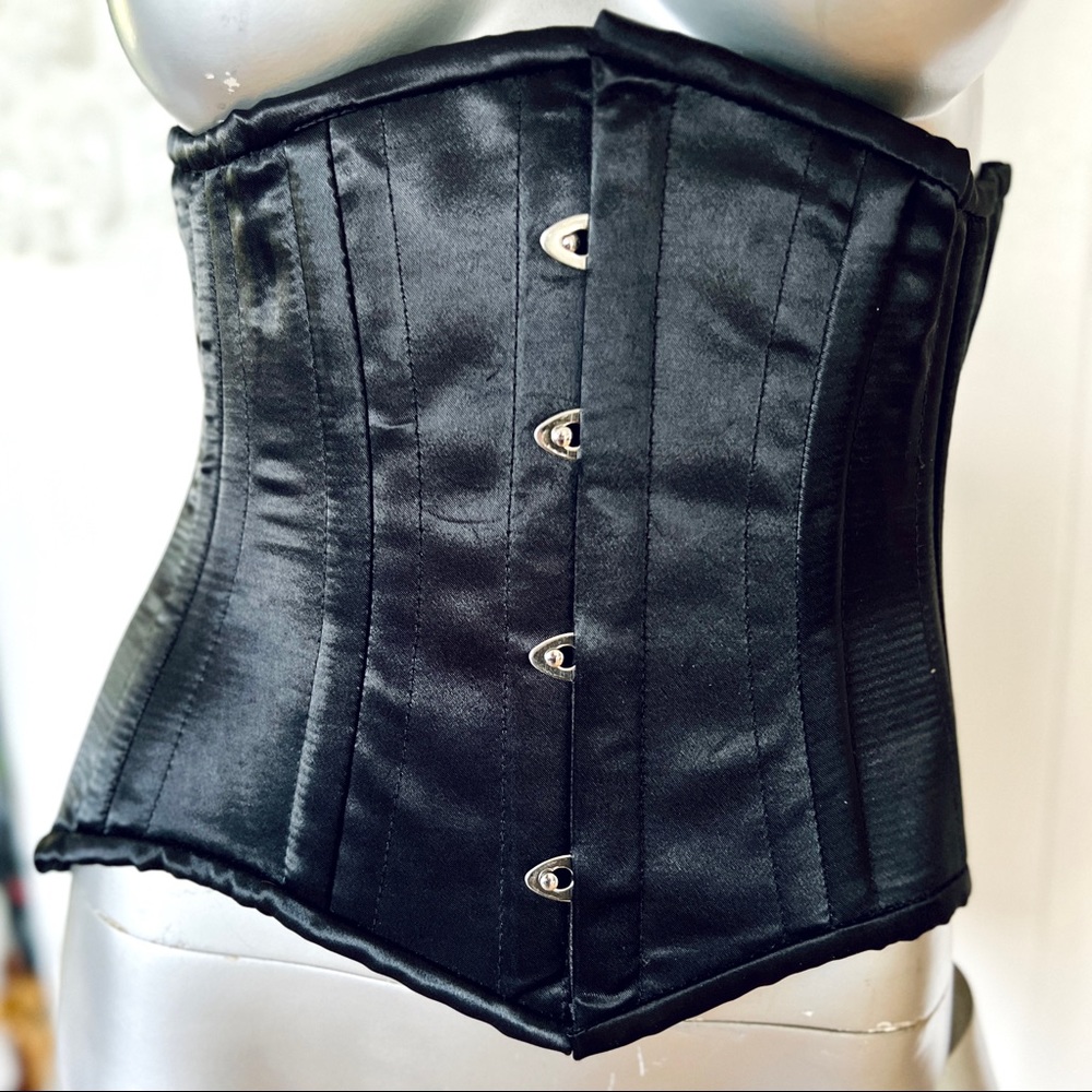 Steel-Boned Short Satin Corset / Cincher (CS-426 Short) black size 26